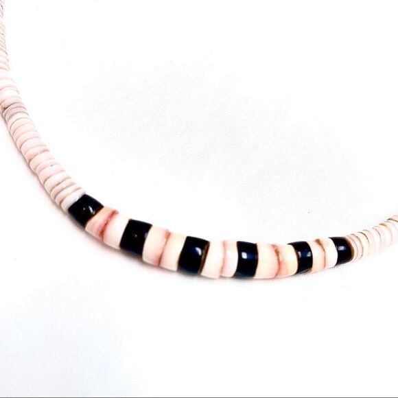 Coral onyx vintage PUKA SHELL HEISHI necklace-hand made clasp Choker length 14" - Picture 2 of 8